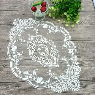 Anevous 2 Stück Retro Spitzen Tischsets, 31x44cm Häkeldeckchen Platzdeckchen, Oval Dekorative Handgefertigte Bestickte Placemat, Blume Matte Abwaschbar für Küche Esszimmer Vase,Weiß