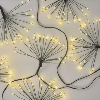 EMOS LED-Lichterkette warmweiß für Innen, 8 m lange Feuerwerk Weihnachtslichterkette NANO, 6 h Timer, Netzteil und Trafo, grünes Kabel, D3AW11 - Grün