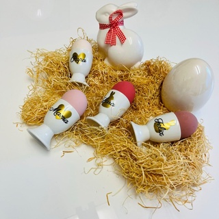 Coverlounge Eierbecher zu Ostern in Weiß mit Namen personalisiert - Ostern Geschenk Dekoration - Moderne Osterdeko - Osterschmuck - Frühlingsgruß (Mit Icon)