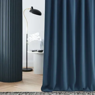 ROOM99 Vorhang mit Ösen Laurel 140 x 250 cm Dunkelblau, 1 Stück | Verdunkelung Blickdicht Schiebegardinen Curtain Wohnzimmer Schlafzimmer