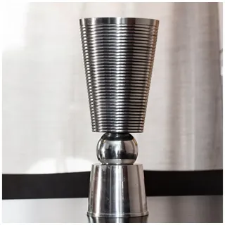 Antikas Wanddekoobjekt Aluminium Vase, Pokal, Wickel-Optik, Vase, Deko-Flasche, Dekoration silberfarben
