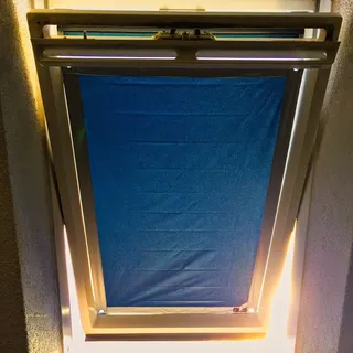 eXsun Sonnenschutz für Velux CK 02 = 36 x 58 cm - Dachfenster Rollo Hitzeschutz Verdunkelungsrollo Sonnenrollo Verdunkelung - ohne Bohren - kein Nageln - kein Schrauben