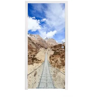 MuchoWow Türtapete Hängebrücke - Berge - Himalaya, Matt, bedruckt, (1 St), Türfolie Selbstklebend, Türtapete, Türdeko Poster, 95x235 cm 95 m x 235 m