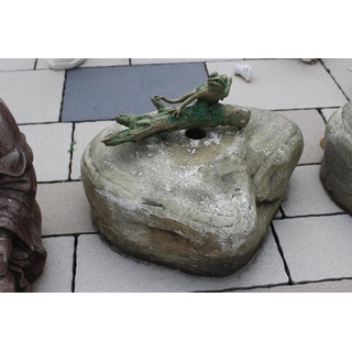 JVmoebel Gartenfigur, Garten Dekoration Frosch Terrasse Stein Figuren Figur Deko Skulptur Sofort grün