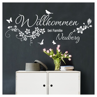 Grandora Wandtattoo Willkommen bei Familie + Wunschname I mittelgrau (BxH) 130 x 58 cm I Blumenranke Flur Sticker Aufkleber Wandaufkleber Wandsticker W5455