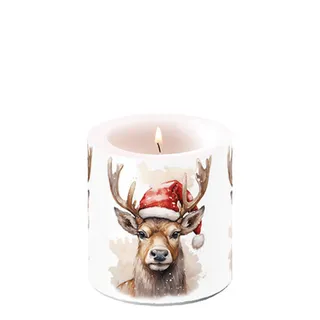 Stumpenkerze Paraffin 7,5x9cm mit Hirsch & Weihnachtsmütze Motiv - 35h Brenndauer & duftneutral - Tischkerze Blockkerze Zylinderkerze - Kerzendeko Weihnachten Winter - Dekokerze festlich Weiß Braun