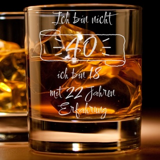 Personalisiertes Whisky Glas Tumbler I Ich bin nicht 40, ich bin 18 mit 22 Jahren Erfahrung | Außergewöhnliche Geschenkideen für Weihnachtsgeschenke, Gravur Geschenke für Männer