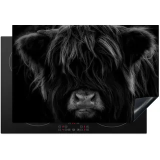 KitchenYeah© Herdabdeckplatte Einteilig Küche Herdabdeckung Induktionsfeld Ceranfeld Herdabdeckplatten Vinyl Matte Aufrollbar Schottisches Hochlandrind - Kuh - Schwarz und Weiß - Tiere - 78x52 cm