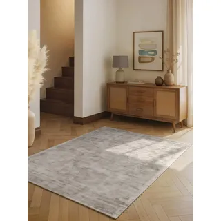 vikosa Viskose Teppich Noemi - Flauschiger Wohnzimmerteppich, Handmacht & Weich, Einfarbiges Design Handgewebt, dezenter Glanz, Kurzflor für Wohnzimmer, Schlafzimmer, Flur - Silber Grau, 80x150 cm
