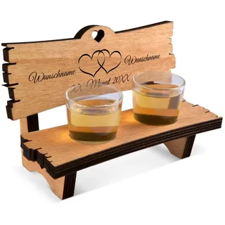 Personalisierte Schnapsbank mit Gravur zur Hochzeit, "Zwei Herzen" Motiv, inkl. 2 Schnapsgläser, dickes rustikales 10mm Holz