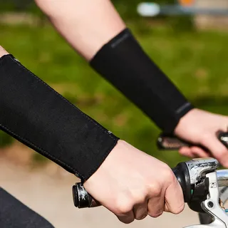 E.COOLINE Power ArmCooler SX3 (1 Paar) Gr. 5 schwarz - sekundenschnelle Aktivierung mit Wasser - stundenlange, trockene Kühlung für heiße Tage