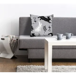 Dekokissen QUEENCE "Eiko", schwarz-weiß (schwarz, grau, weiß, bedruckt), B:40cm L:40cm, Polyester, Dekokissen_Sitzkissen_Kissenhüllen, mit schwarzen und weißen Hasen