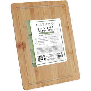 NATUMO ® Schneidebrett Bambus mit Saftrille, 40 x 30 cm großes Holzbrett als Küchenbrett und Servierbrett, massives Holz, XXL