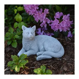 gartendekoparadies.de Gartenfigur Liegende Katze, Steinfigur, H. 18 cm, 6 kg, Frostsicher grau